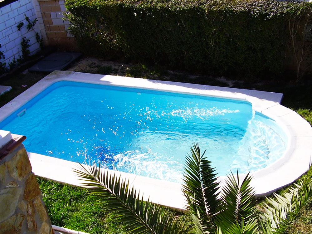 5 Cosas imprescindibles para tener una piscina perfecta, cristalina y bien equipada 